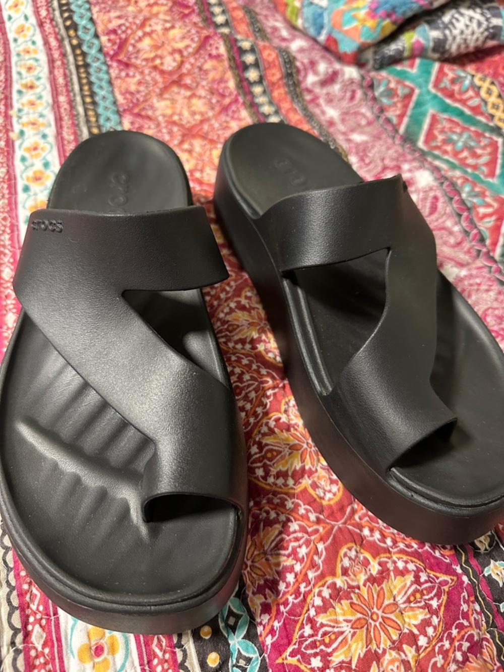 CROCS Black Crosstown Toe-Loop Slide Sandals